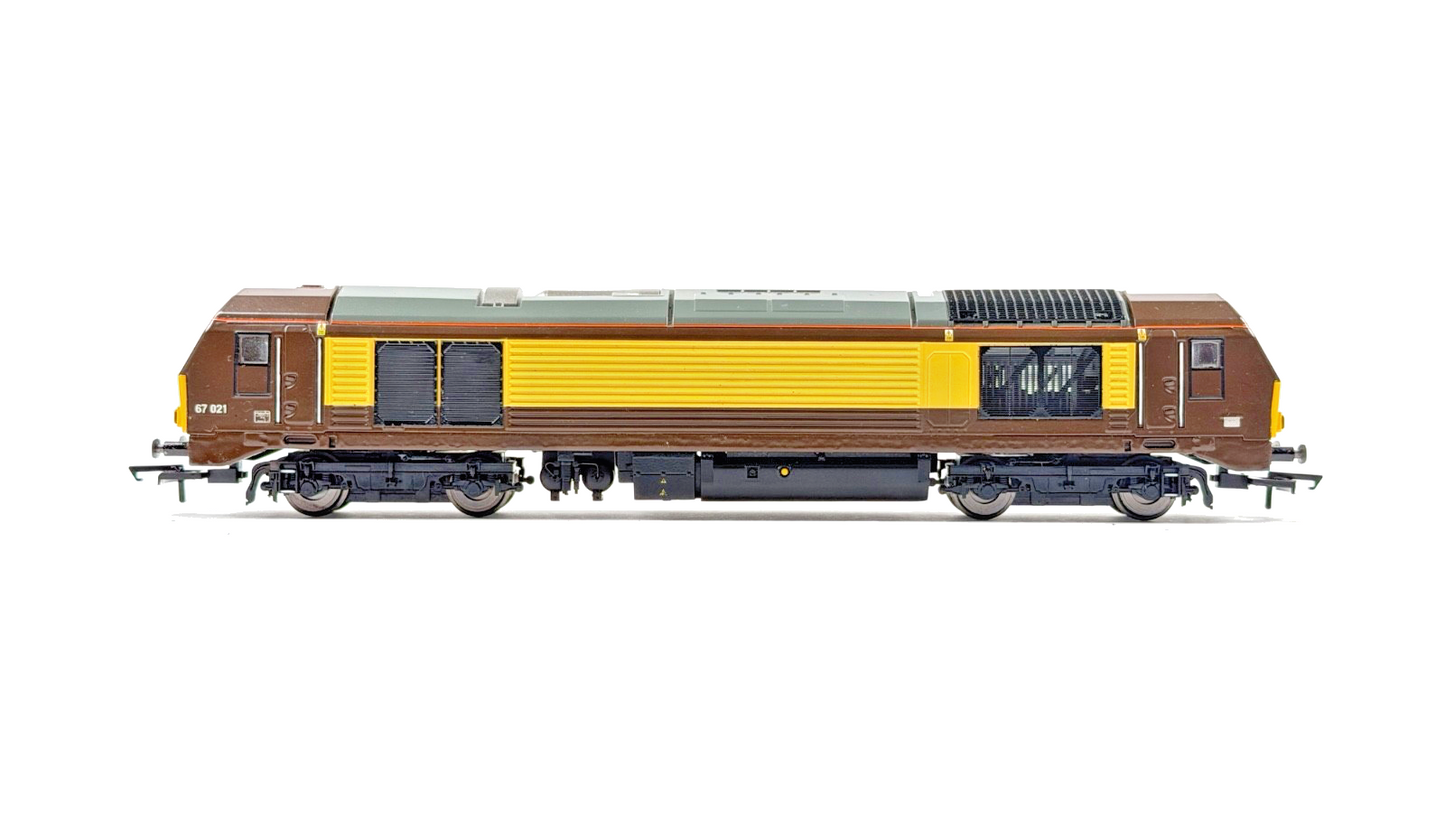 HORNBY 00 GAUGE - CLASS 67 PULLMAN 67021 DEBRAND DIESEL RESPRAY W/DCC SOUND