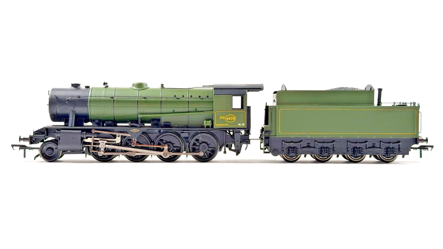 BACHMANN 00 GAUGE - 32-250X - DUTCH NS LIVERY AUSTERITY NO.4479 GREEN LOCOMOTIVE
