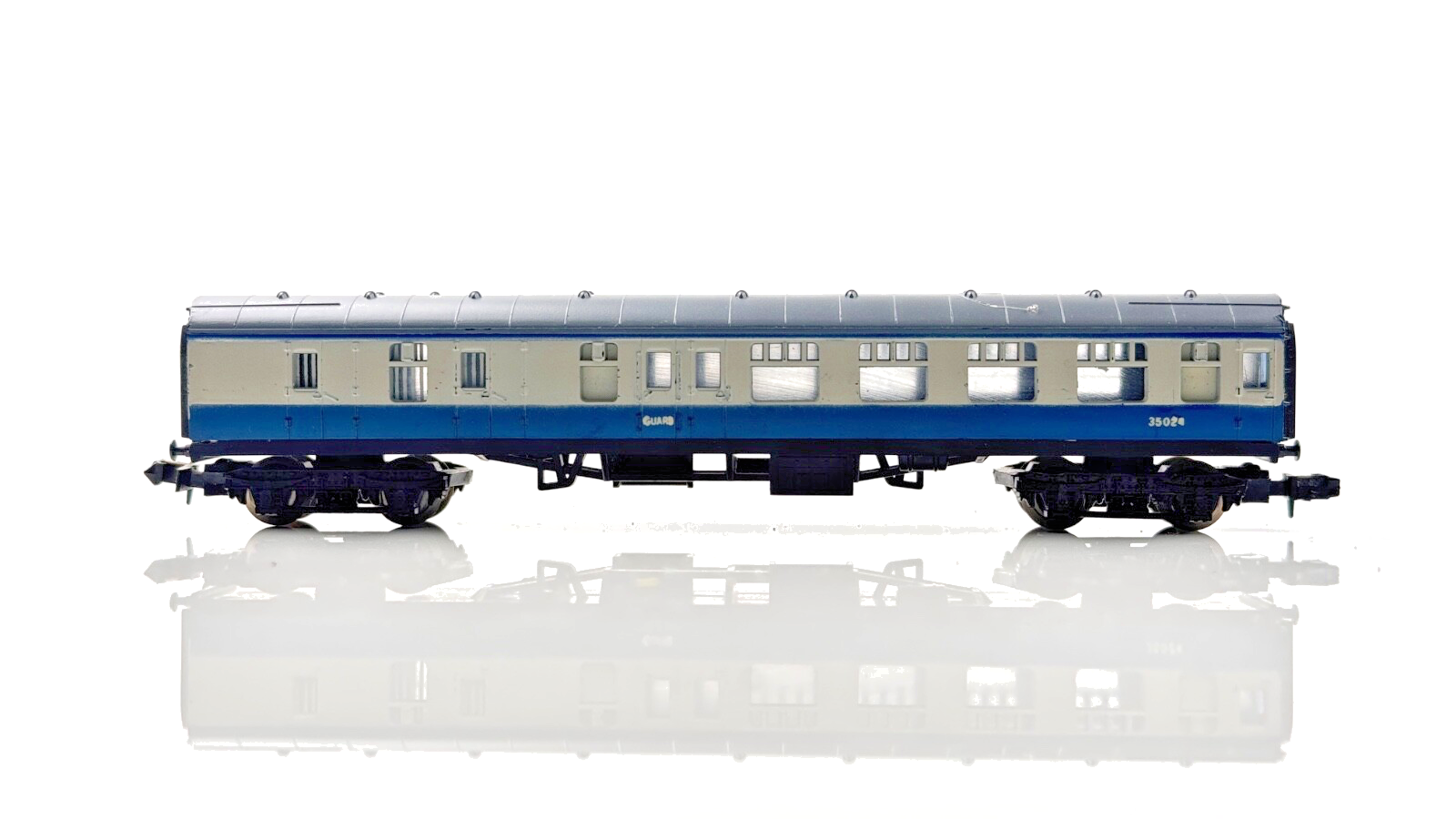 LIMA N GAUGE - BR BLUE GREY MK1 BRAKE 2ND CLASS COACH 35024 - UNBOXED