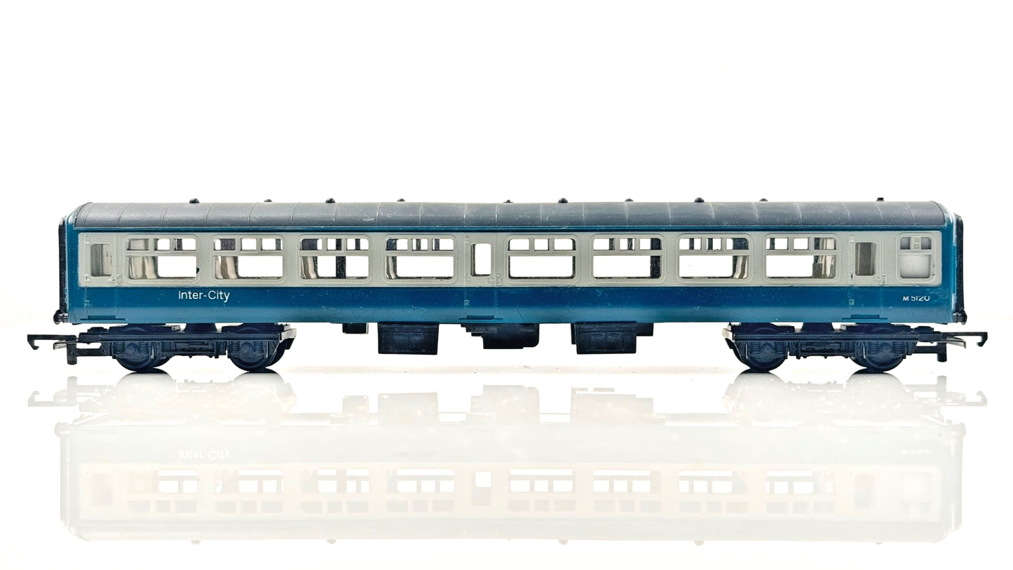 HORNBY 00 GAUGE - RAKE OF 4 BR BLUE GREY MK1/MK2 PLAYWORN COACHES - UNBOXED