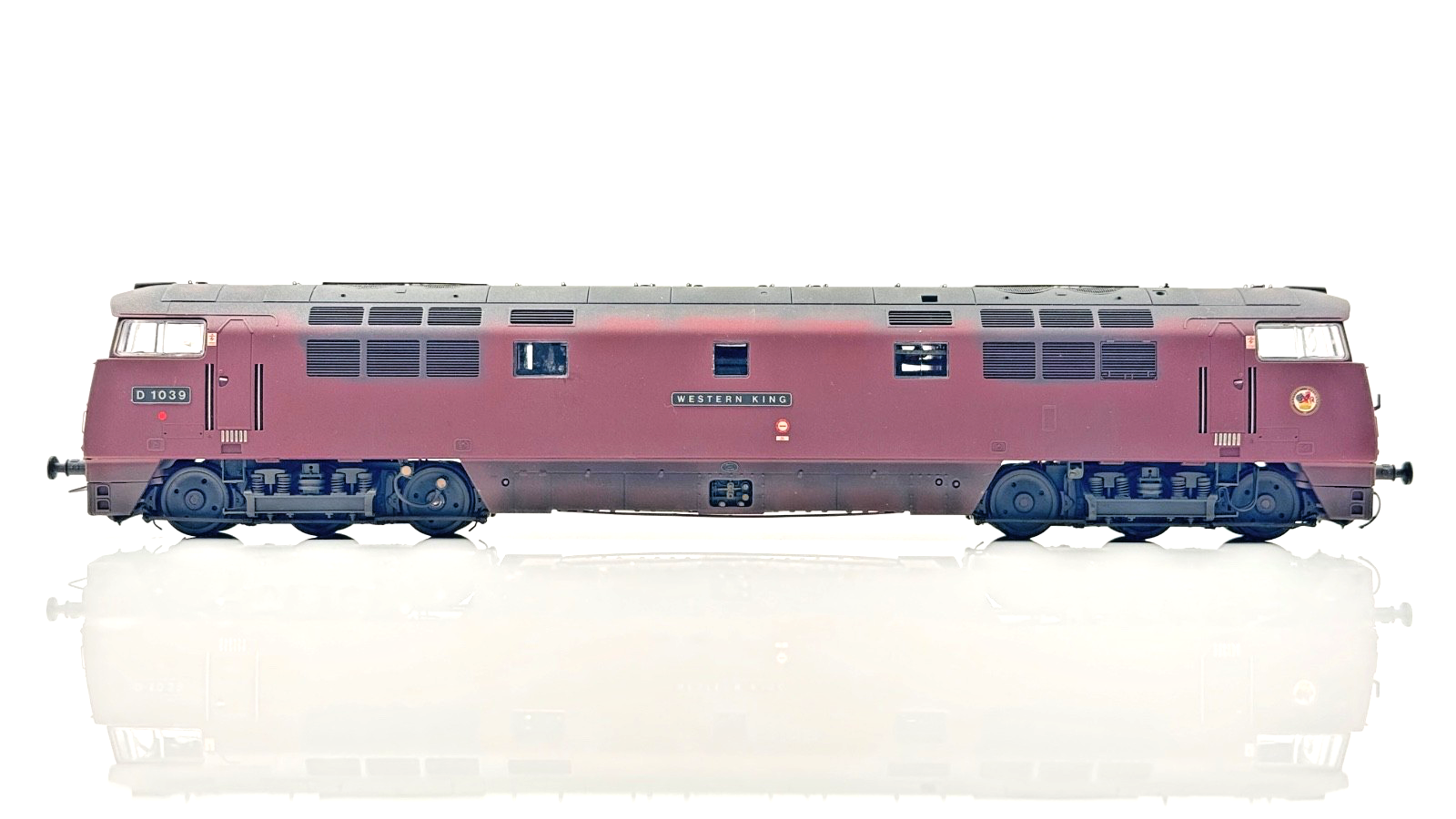 DAPOL 00 GAUGE - CHELT0003 - CLASS 52 DIESEL WESTERN KING D1039 MAROON LTD ED