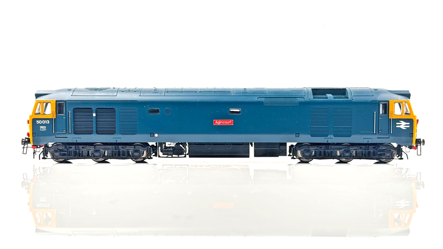 HORNBY 00 GAUGE - R2486 - CLASS 50 BR BLUE 50013 AGINCOURT - NOT PERFECT
