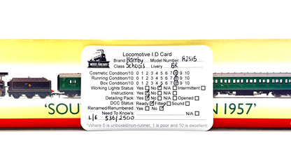 HORNBY 00 GAUGE - R2815 - SOUTHERN SUBURBAN 1957 TRAIN PACK HAILEYBURY & COACHES