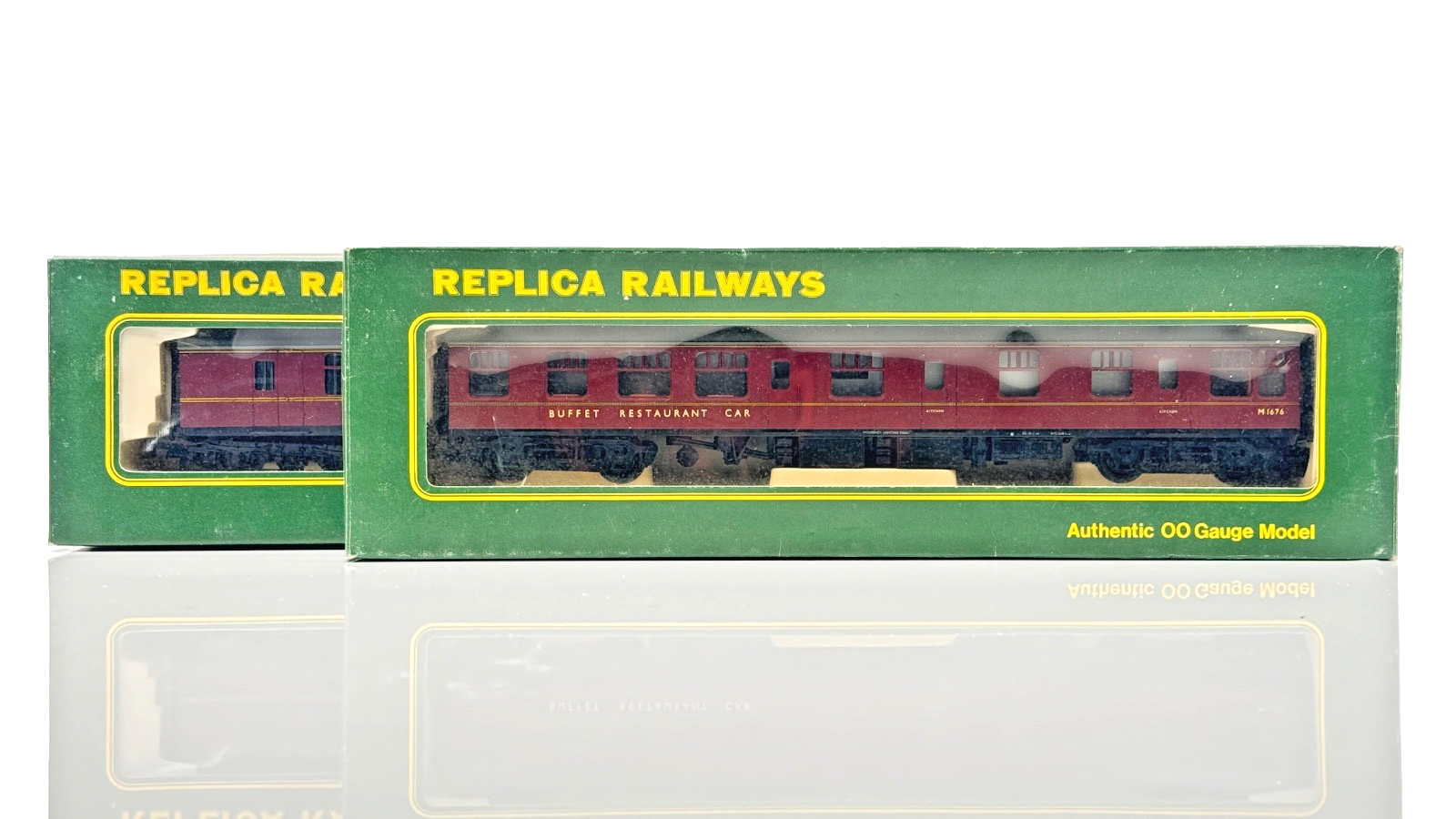 REPLICA RAILWAYS 00 GAUGE - 12106/12166 - BR MK1 MAROON BG & BUFFET COACHES X 2