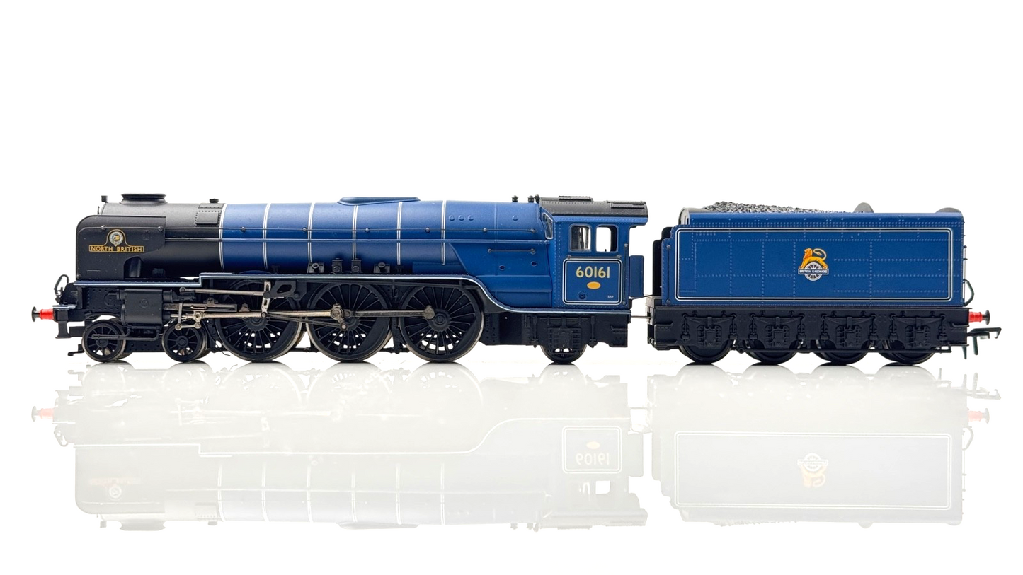 BACHMANN 00 GAUGE - 32-553 - CLASS A1 60161 NORTH BRITISH BR BLUE EARLY EMBLEM