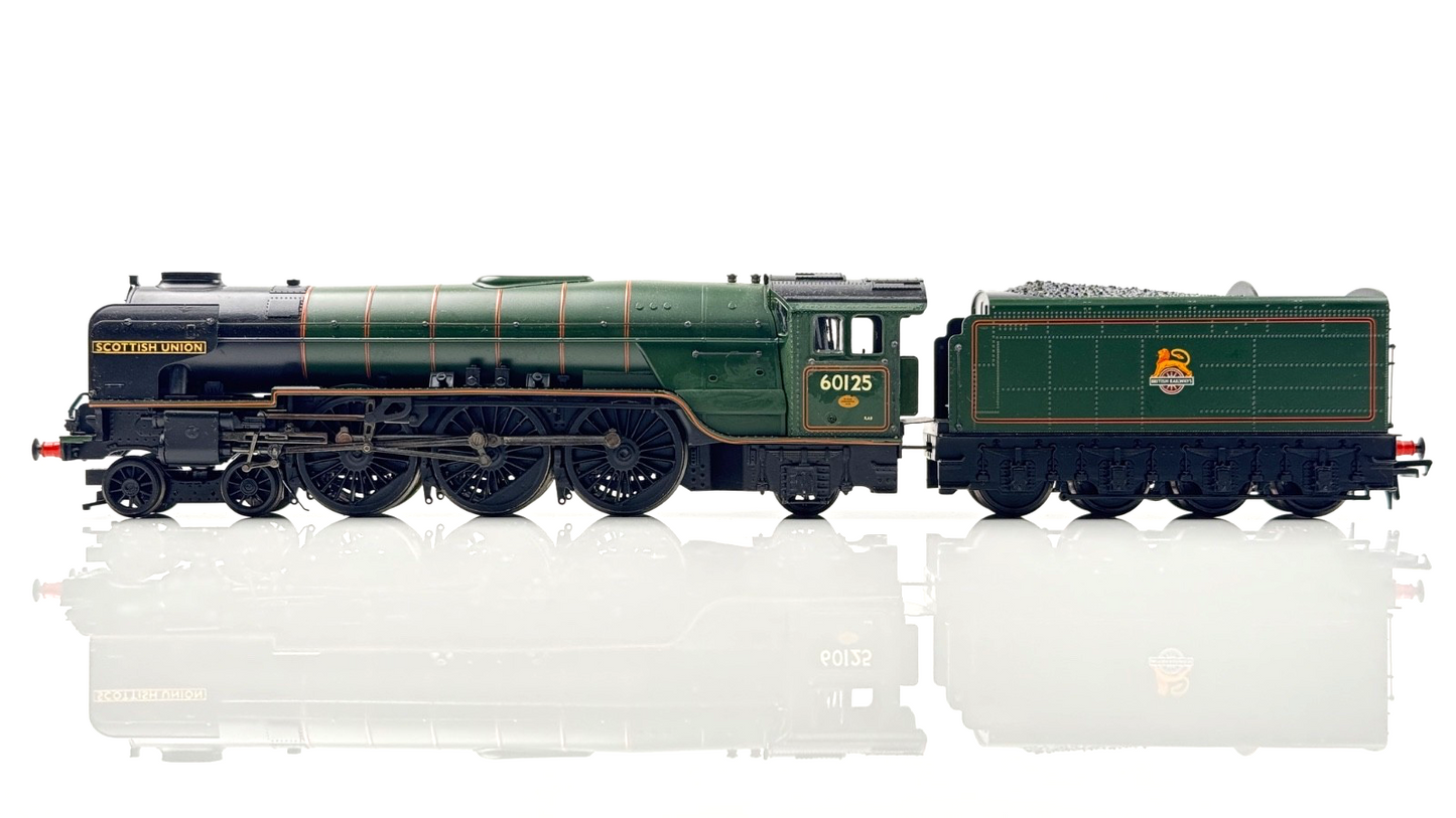 BACHMANN 00 GAUGE - 32-558 - CLASS A1 60125 SCOTTISH UNION BR GREEN EARLY EMBLEM