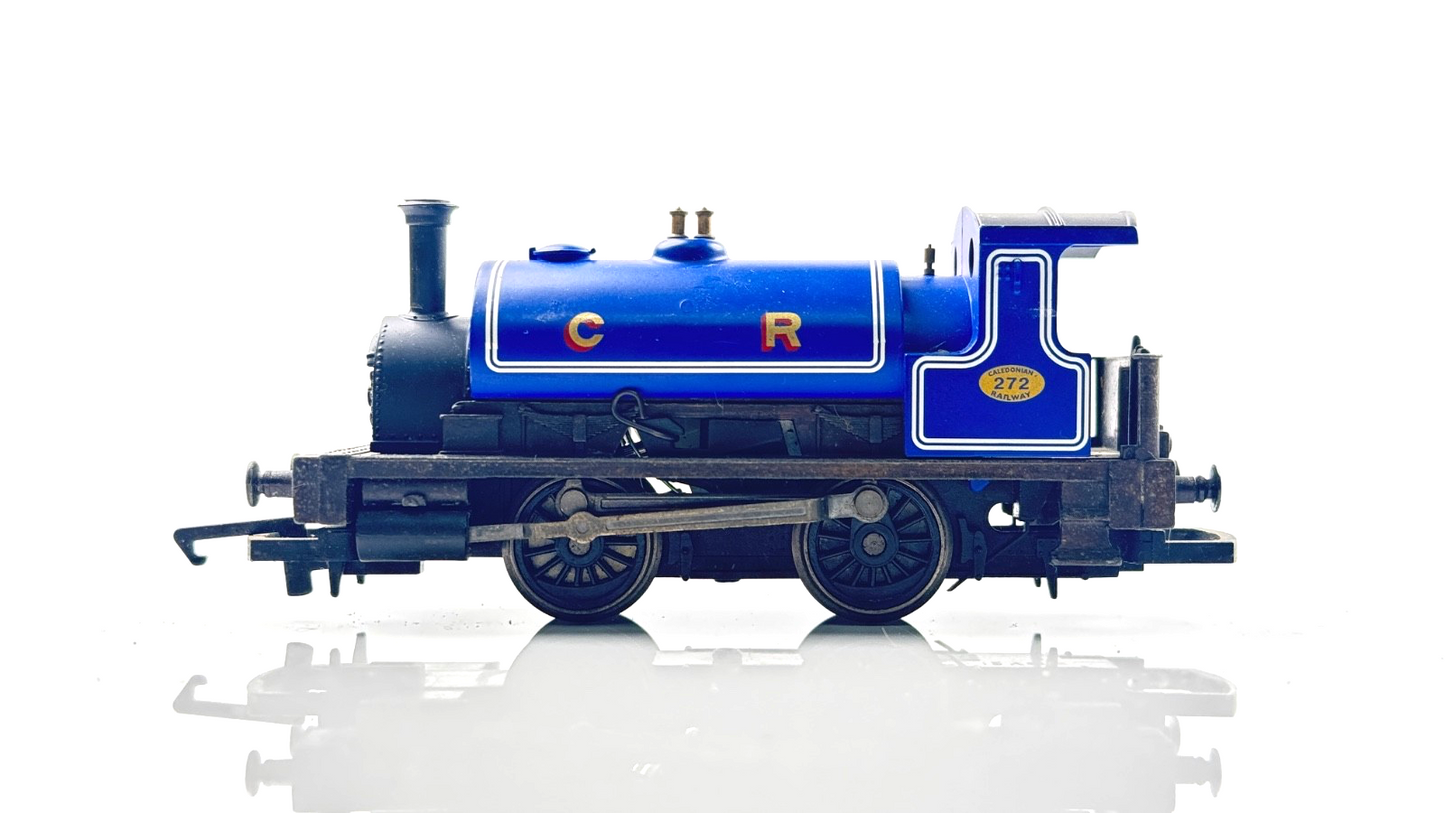 HORNBY 00 GAUGE - CALEDONIAN RAILWAY BLUE 0-4-0 INDUSTRIAL TANK 272 - UNBOXED