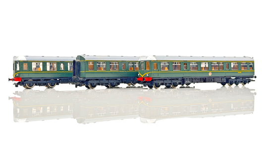 HORNBY 00 GAUGE - R369 - BR GREEN 3 CAR DIESEL MULTIPLE UNIT CLASS 110 BRADFORD