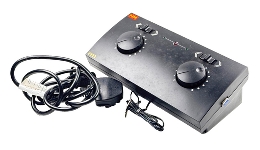 HORNBY 00 GAUGE - R8012 - HM2000 TWIN TRACK DC ANALOGUE POWER CONTROLLER BOXED