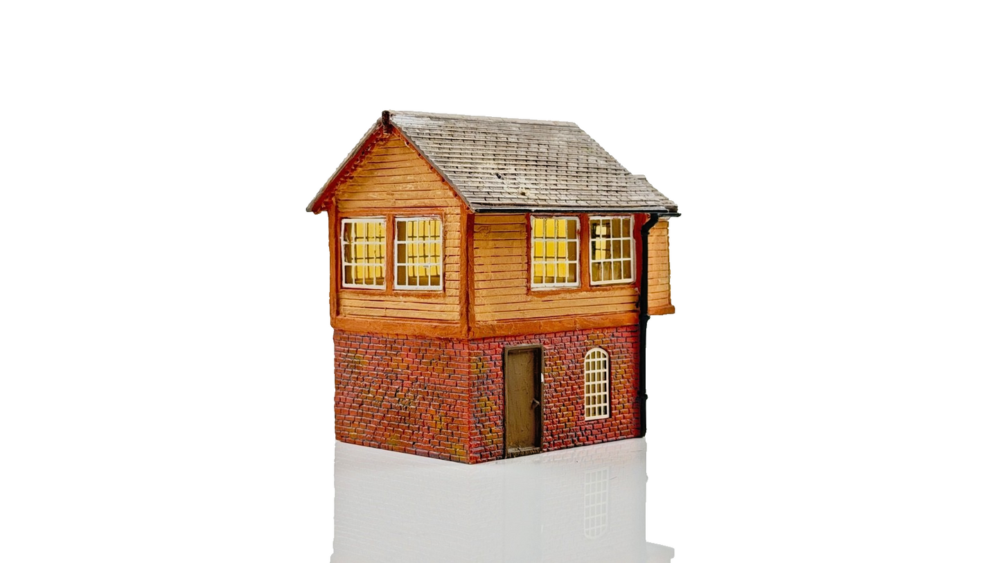 HORNBY SKALEDALE 00 GAUGE - R8683 - REFINISHED SIGNAL BOX - UNBOXED