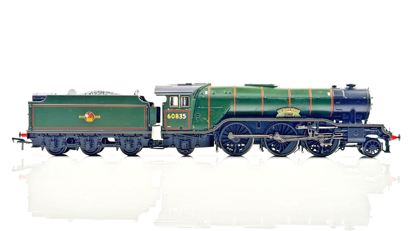BACHMANN 00 GAUGE - 35-202 - LNER V2 CLASS 60835 THE GREEN HOWARD - RENAMED