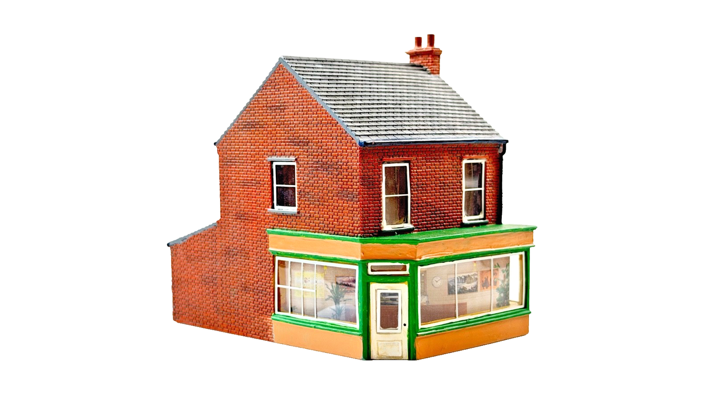 HORNBY 00 GAUGE SKALEDALE - R9632 - REFINISHED CORNER TAKEAWAY SHOP UNBOXED