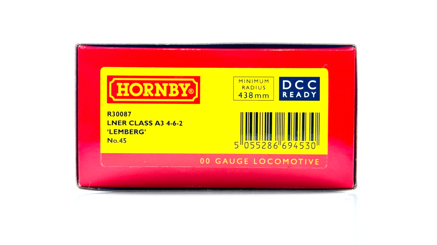 HORNBY 00 GAUGE - R30087 - LNER BLACK 4-6-2 CLASS A3 'LEMBERG' NO.45 - BOXED