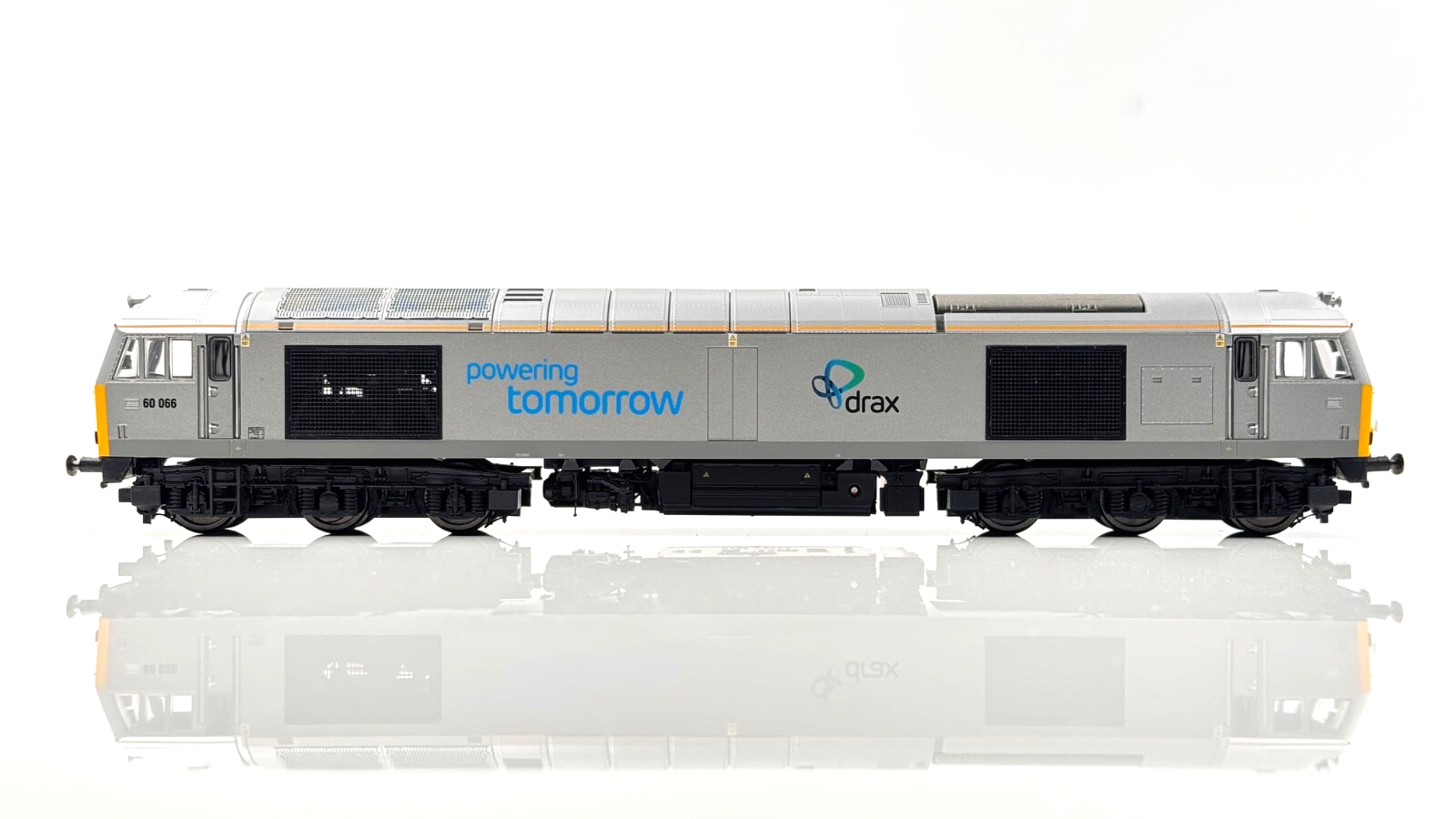 HORNBY 00 GAUGE - R3479 - CLASS 60 DIESEL 60066 DRAX DIESEL LOCOMOTIVE - BOXED