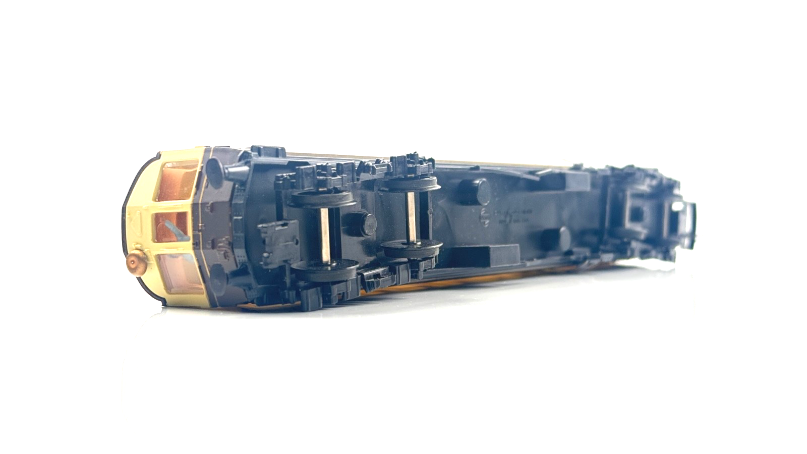 AIRFIX 00 GAUGE - GWR GREAT WESTERN CHOCOLATE/CREAM AUTOCOACH DIDCOT 187 - NQP