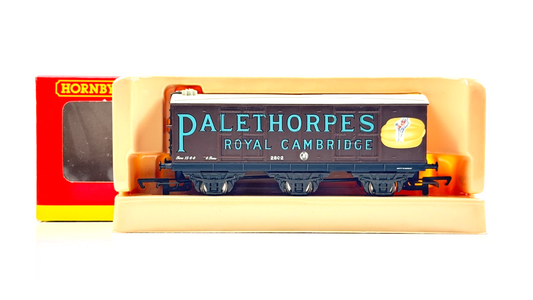 HORNBY 00 GAUGE - R6158 - 6 WHEEL CLOSED VAN PALETHORPES SAUSAGES CAMBRIDGE