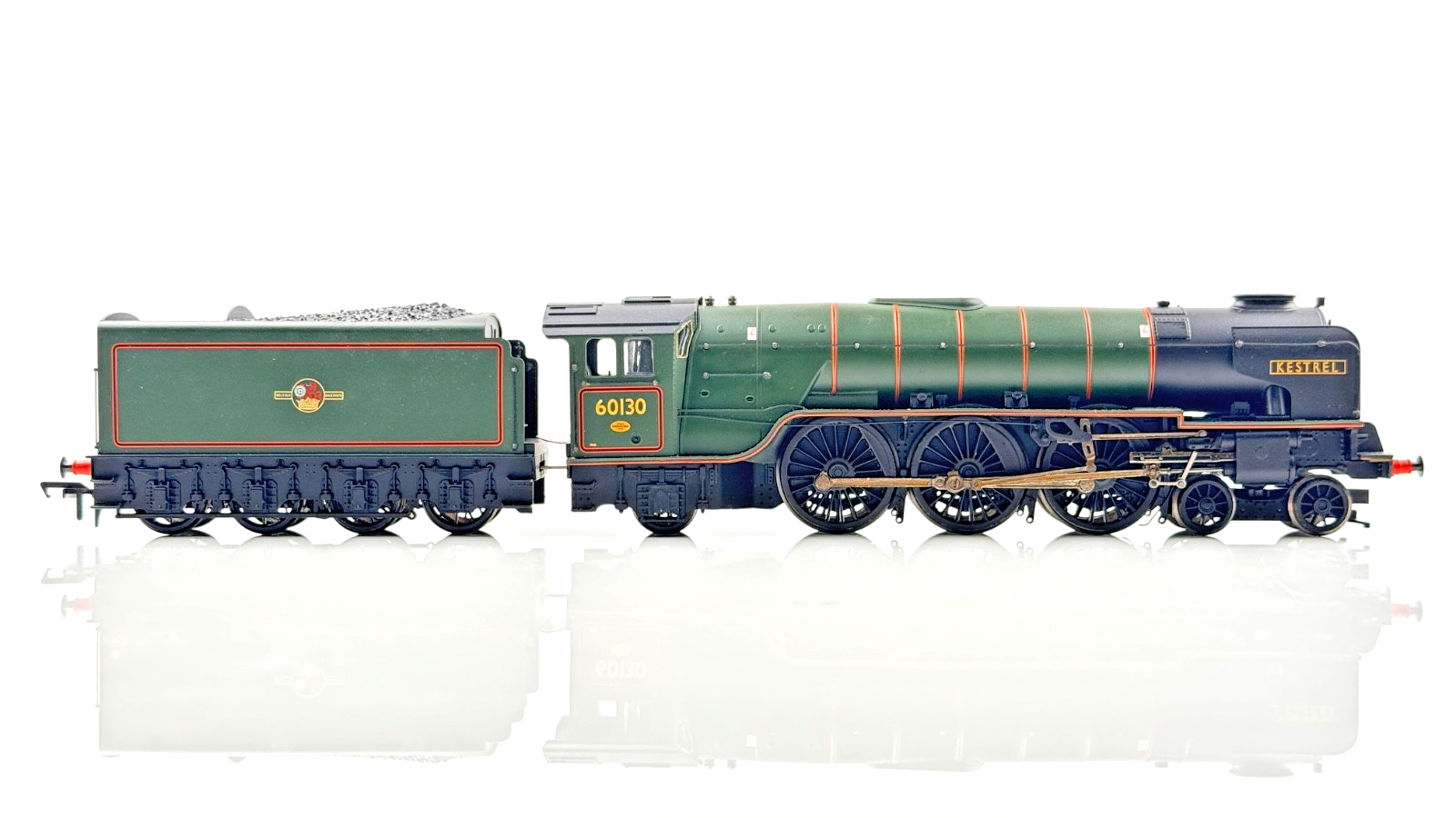BACHMANN 00 GAUGE - 32-555 - CLASS A1 60130 'KESTREL' BR GREEN LATE CREST BOXED