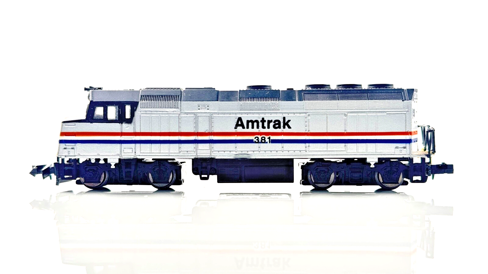LIFE LIKE N GAUGE - AMTRAK F40 DIESEL LOCOMOTIVE 381 DUMMY - UNBOXED