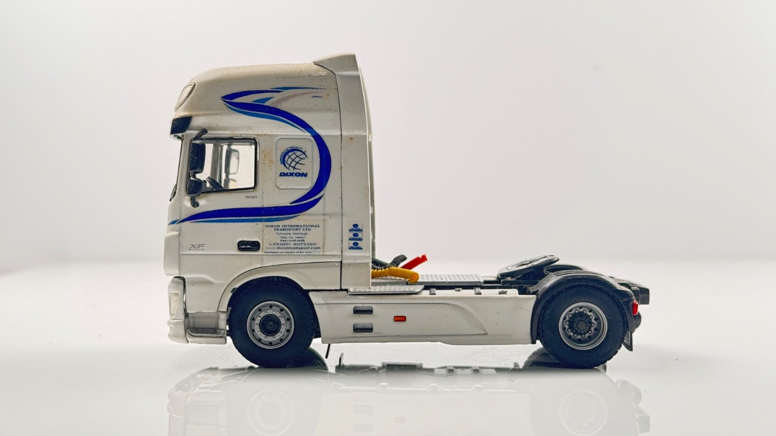 WSI 1/50 SCALE - 03-1128 - DAF XF SSC 4X2 DIXON CODE 3 TRACTOR UNIT - BOXED