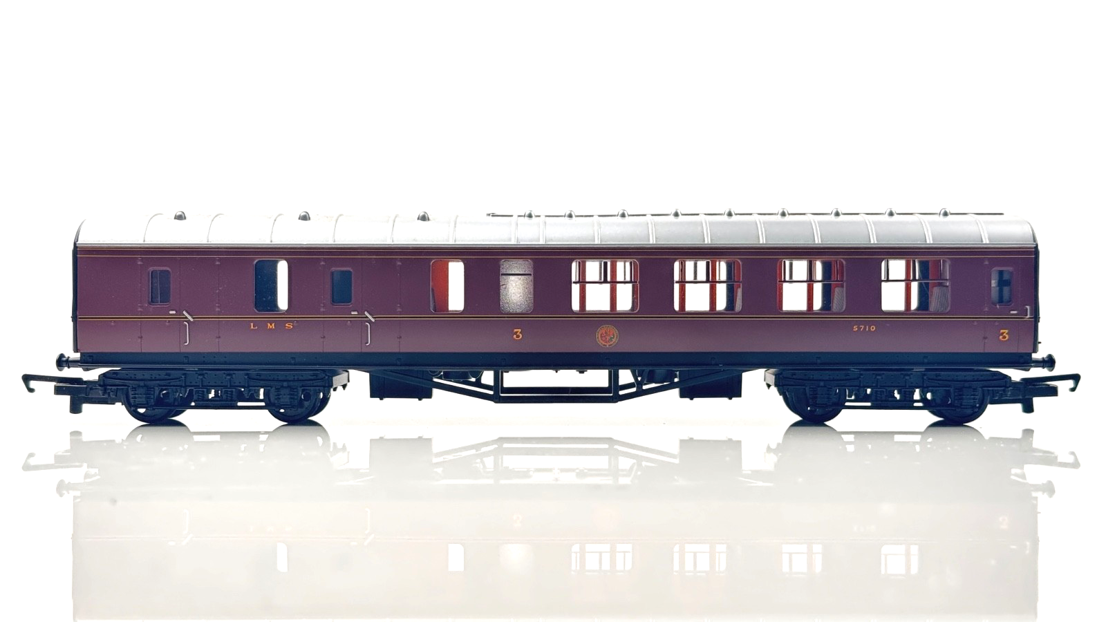 HORNBY 00 GAUGE - LMS 57' STANIER MAROON COMPOSITE & BRAKE COACHES X 3 UNBOXED
