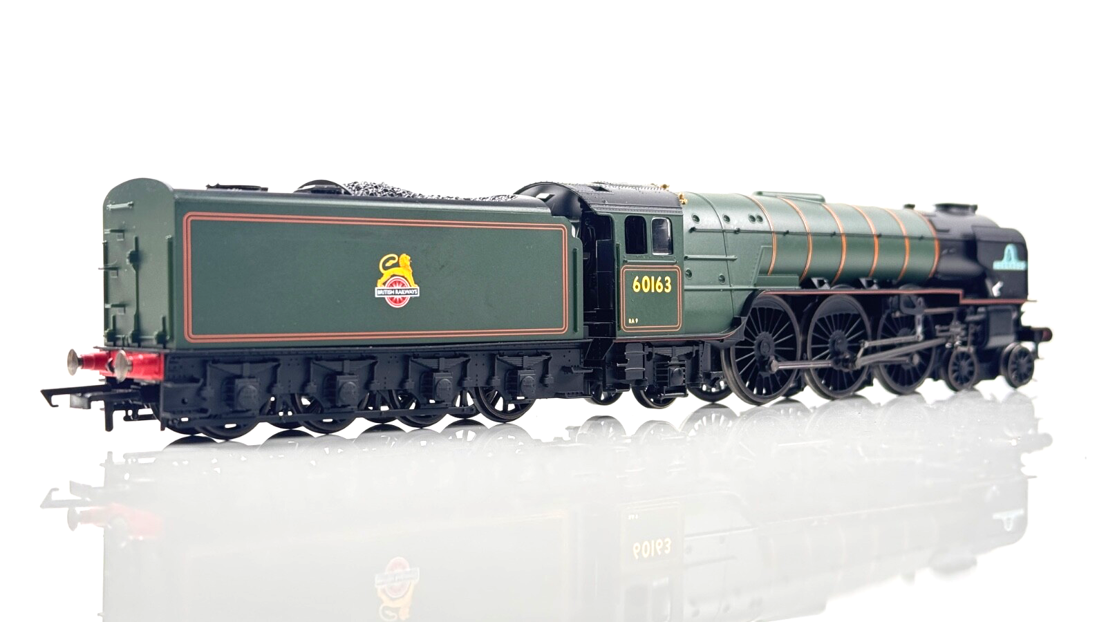 HORNBY 00 GAUGE - R1225 - BR GREEN ***TORNADO & TWO PULLMAN COACHES ONLY***