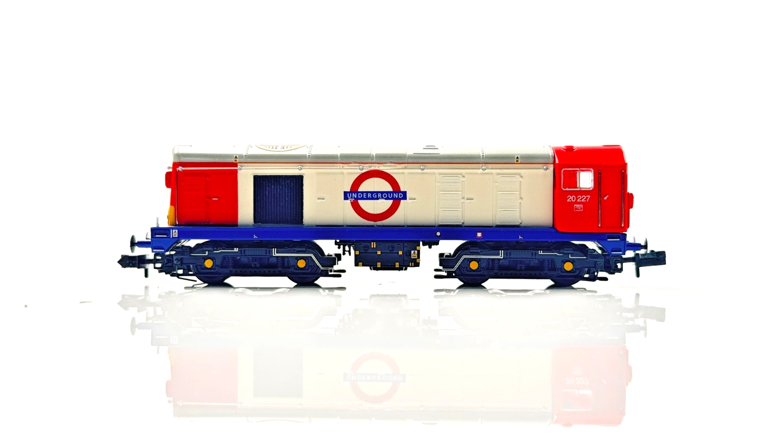 GRAHAM FARISH N GAUGE - 371-036 - CLASS 20 20227 LONDON UNDERGROUND TUBE - BOXED