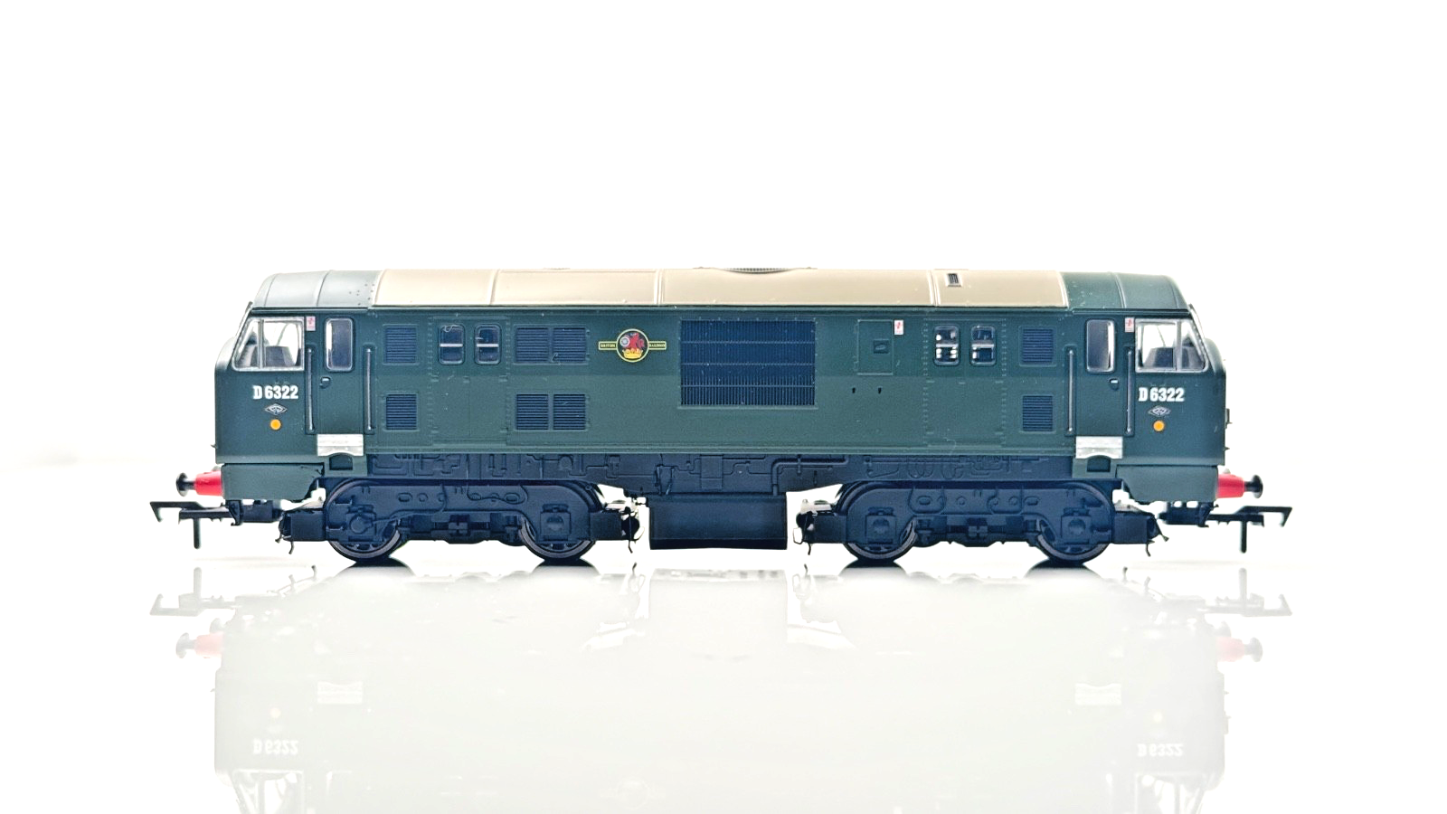 DAPOL 00 GAUGE - 4D-012-009 - CLASS 22 DIESEL D6322 BR GREEN SMALL YELLOW PANEL