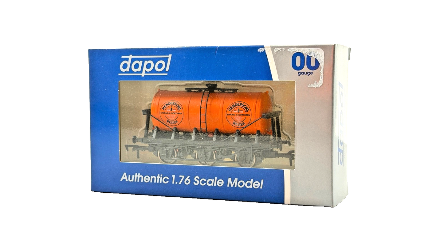 DAPOL 00 GAUGE - HENDERSON'S STRONG NORTHERN RELISH TANK WAGON (LIMITED EDITION)