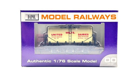 DAPOL 00 GAUGE - WILTS UNITED DAIRIES MELKSHAM TANKER NO.25 (LIMITED EDITION)