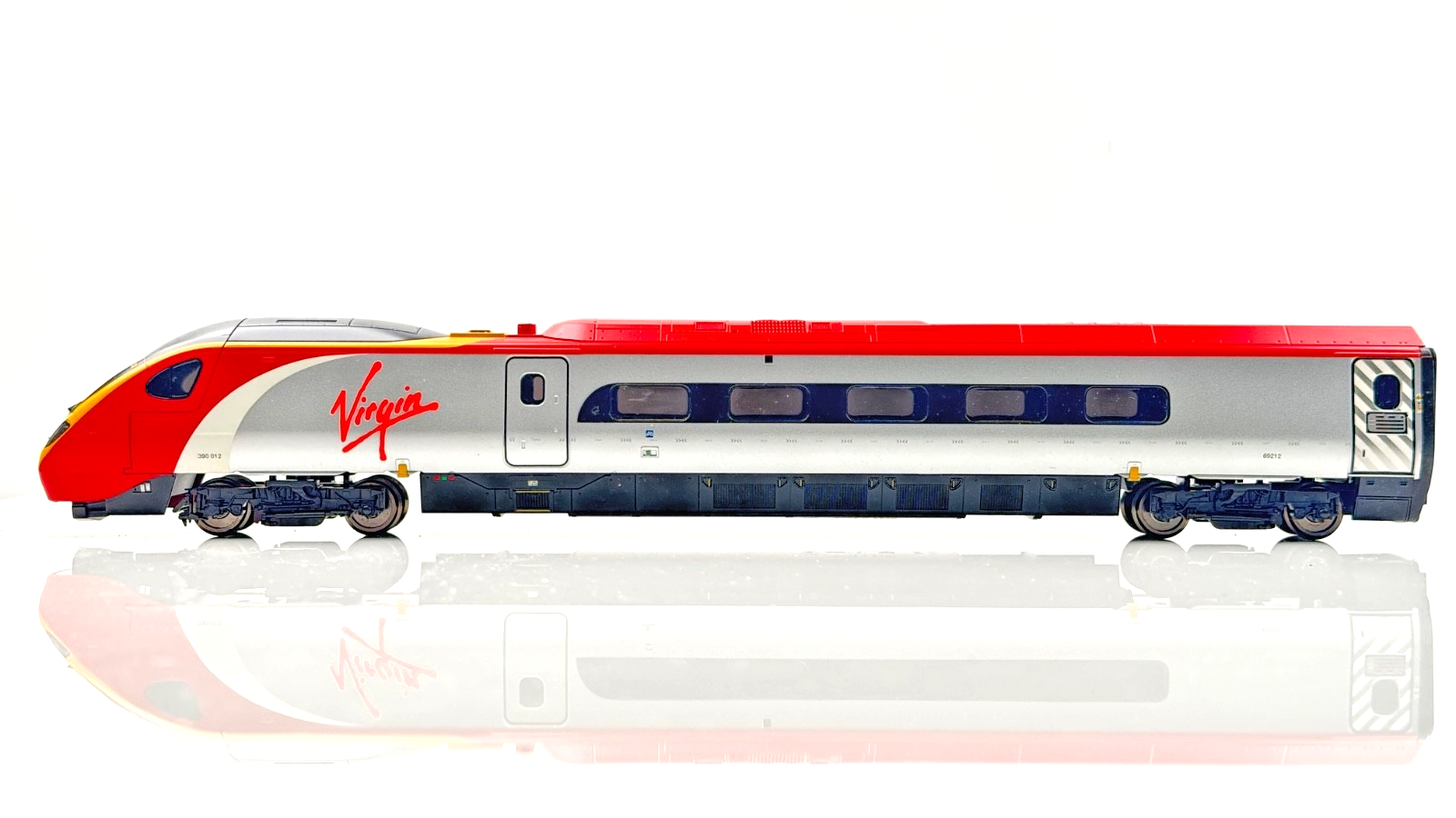 HORNBY 00 GAUGE - R2467X - VIRGIN TRAINS PENDOLINO 4 CAR EMU - DCC FITTED BOXED