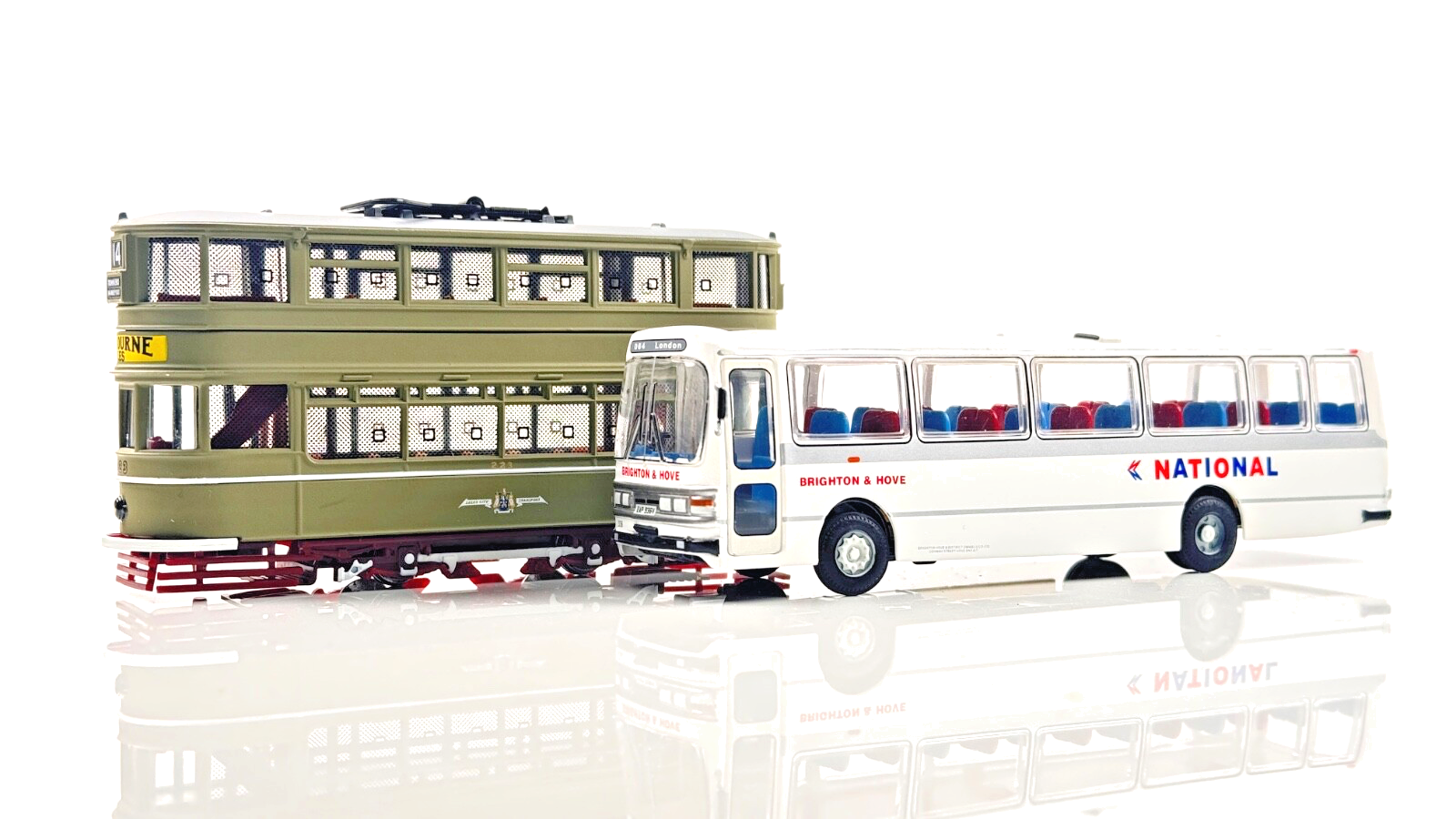 EFE/EQUIVALENT 1/76 SCALE - 2 X BUSES LEEDS CITY TRAM NATIONAL BRIGHTON HOVE UB