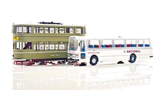 EFE/EQUIVALENT 1/76 SCALE - 2 X BUSES LEEDS CITY TRAM NATIONAL BRIGHTON HOVE UB