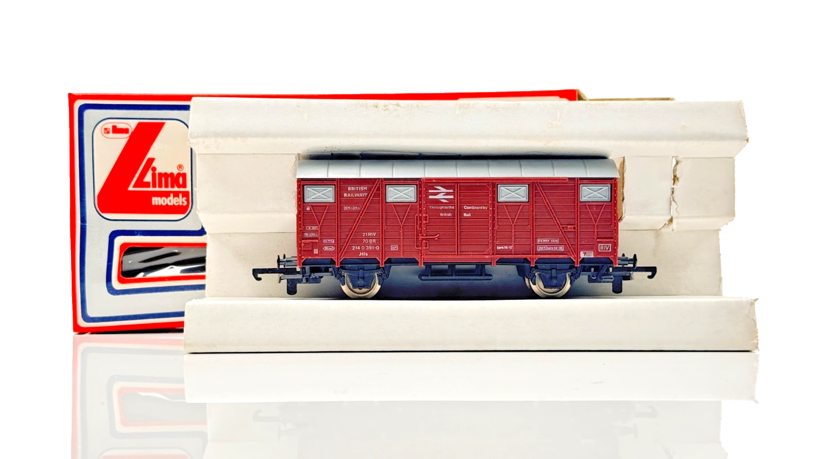 LIMA HO/00 GAUGE - 303165 - THROUGH TO THE CONTINENT BY BRITISH RAIL WAGON BOXED