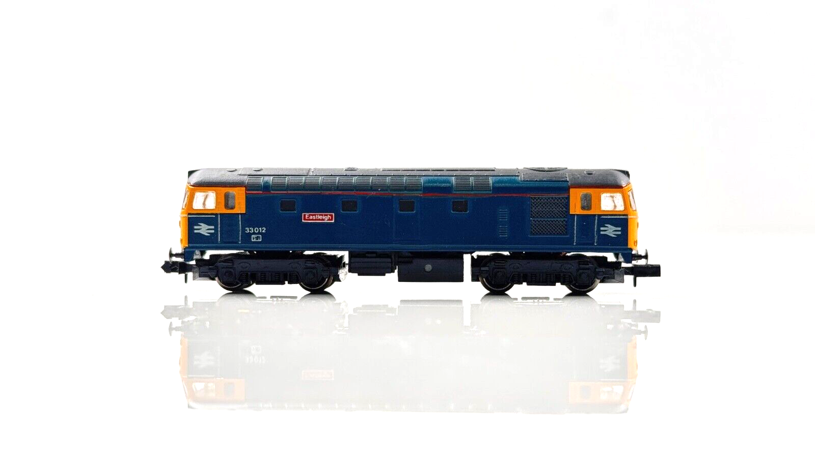 GRAHAM FARISH N GAUGE - NO.8315 - CLASS 33 DIESEL BR BLUE 'EASTLEIGH' - SPARES