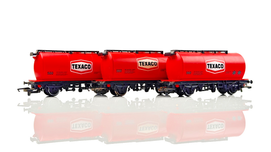 HORNBY 00 GAUGE - RAKE OF 3 TEXACO RED TANK TANKER WAGONS UNBOXED