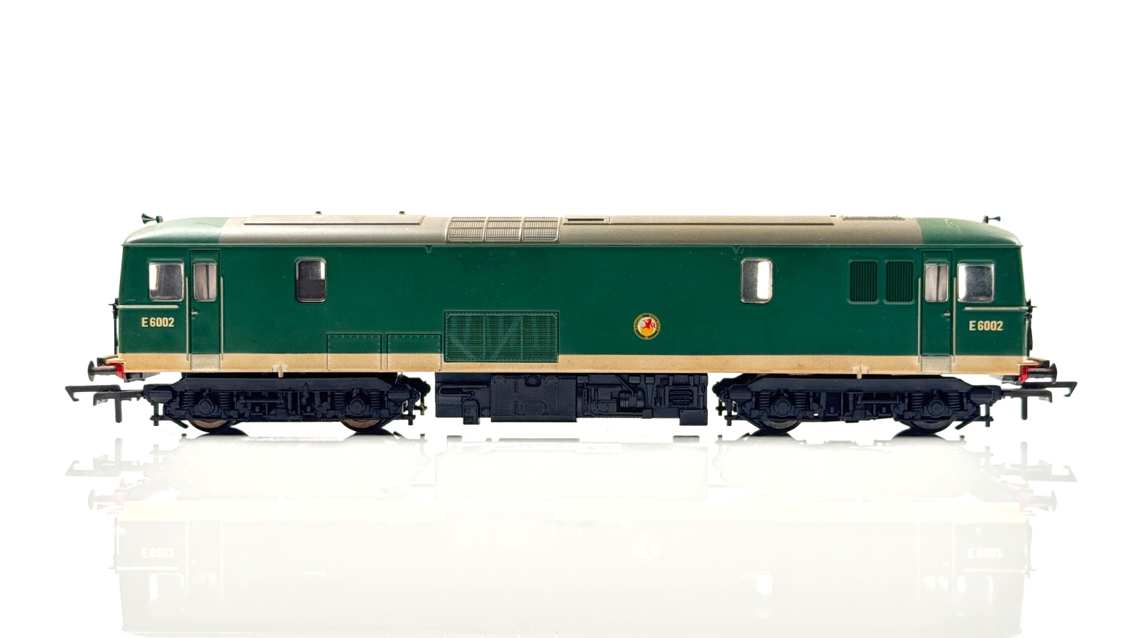 HORNBY 00 GAUGE - R3591 - BR BO-BO DIESEL ELECTRIC CLASS 73 LOCOMOTIVE E6002