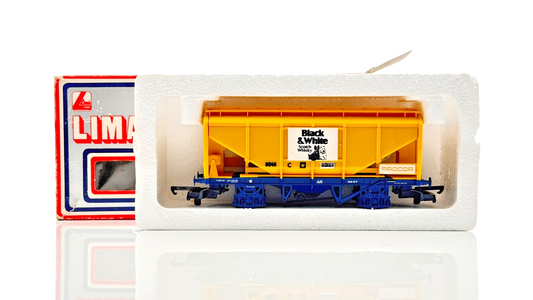 LIMA 00 GAUGE - 305652W - BLACK & WHITE SCOTCH WHISKY PROCOR BULK GRAIN WAGON
