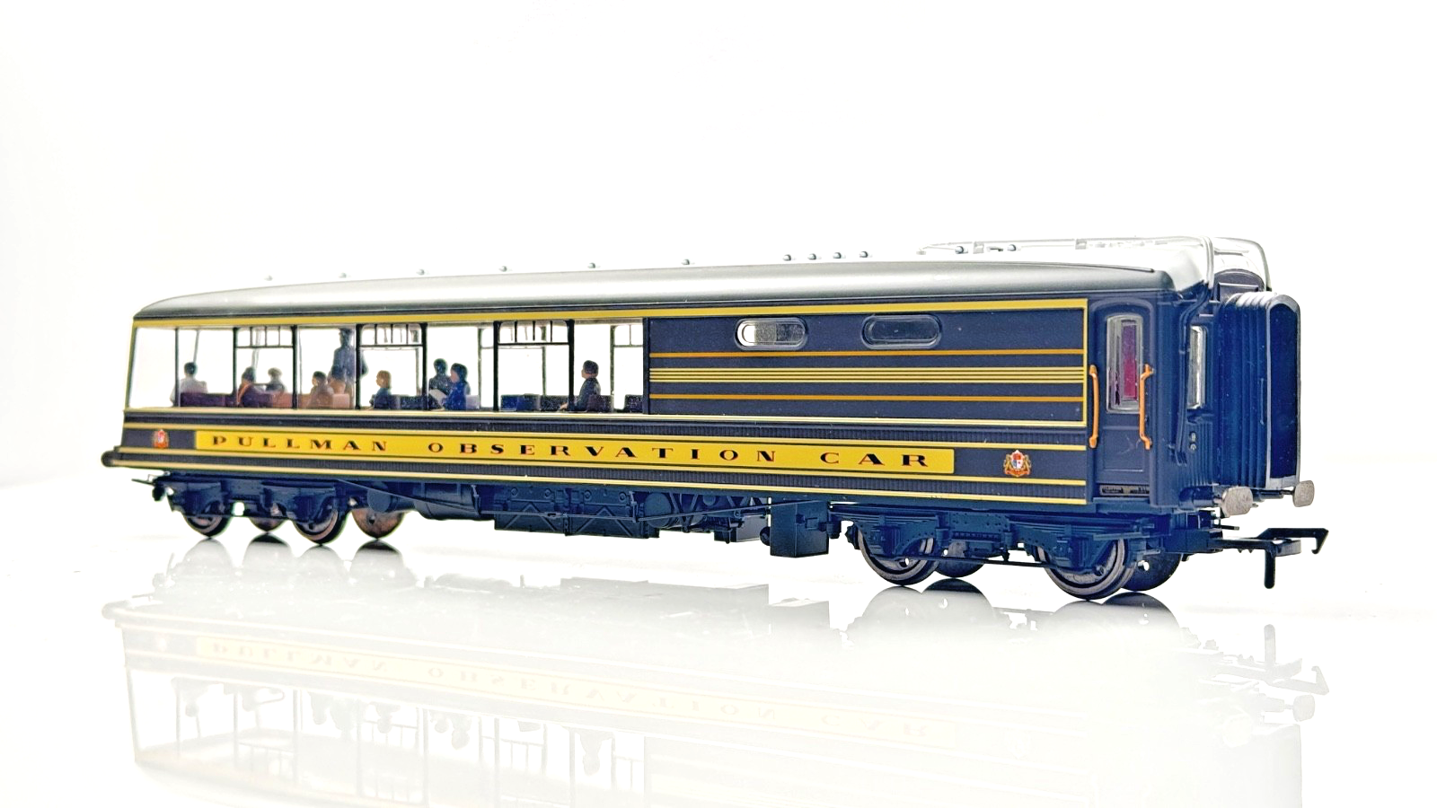 HORNBY 00 GAUGE - R4437 - DEVON BELLE PULLMAN OBSERVATION CAR WITH PASSENGERS