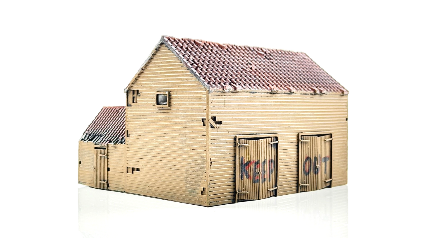 HORNBY 00 GAUGE SKALEDALE - R7379 - DERELICT FARM BUILDING (ENHANCED) - BOXED