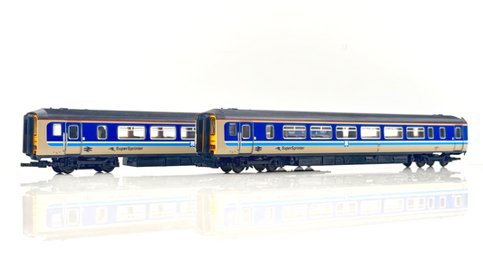 LIMA 00 GAUGE - L204676 - CLASS 156 TWO CAR DMU SUPER SPRINTER WHITBY ENDEAVOUR