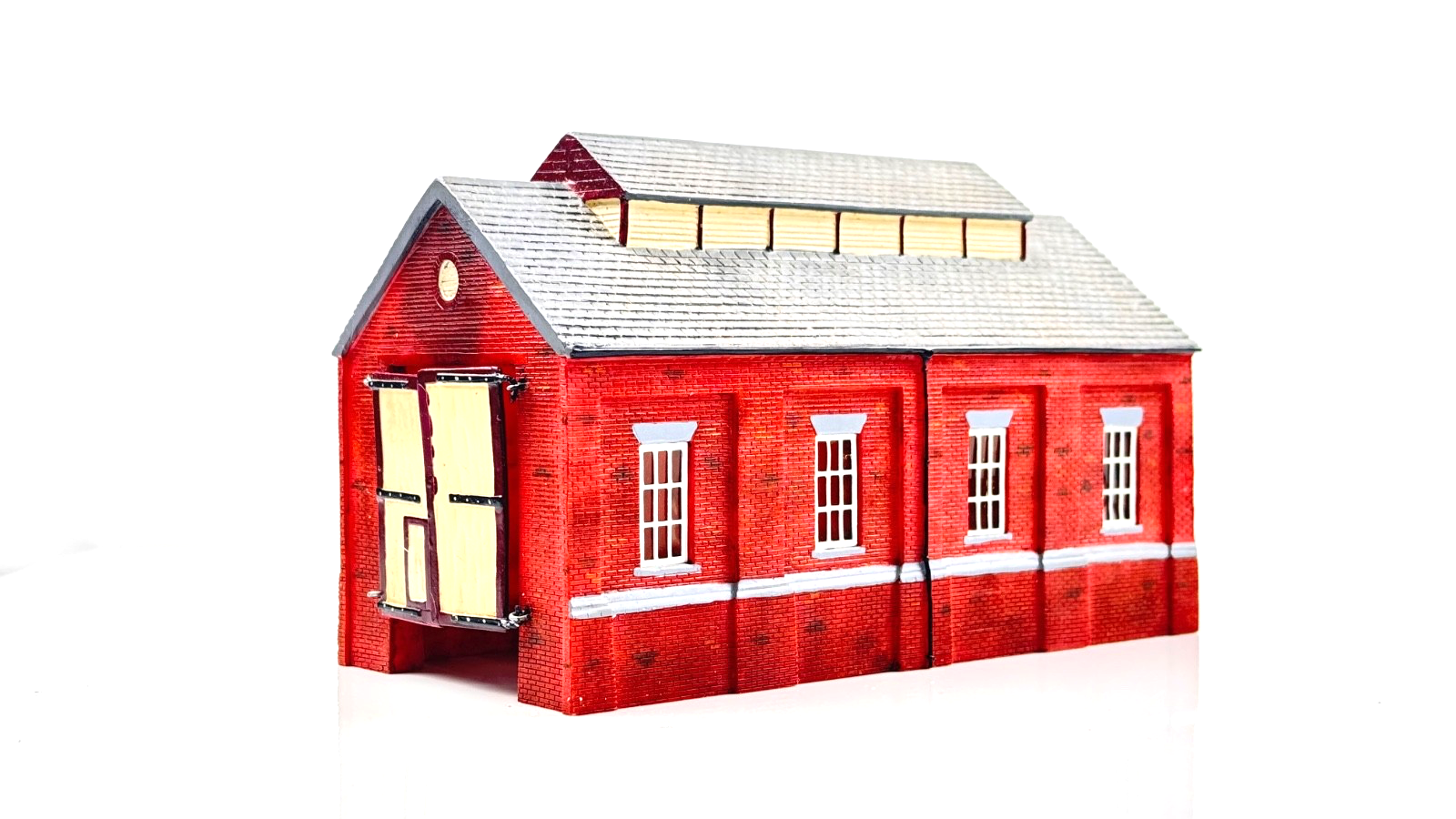 HORNBY 00 GAUGE SKALEDALE - R8536 - SINGLE ROAD BRICK ENGINE SHED - BOXED