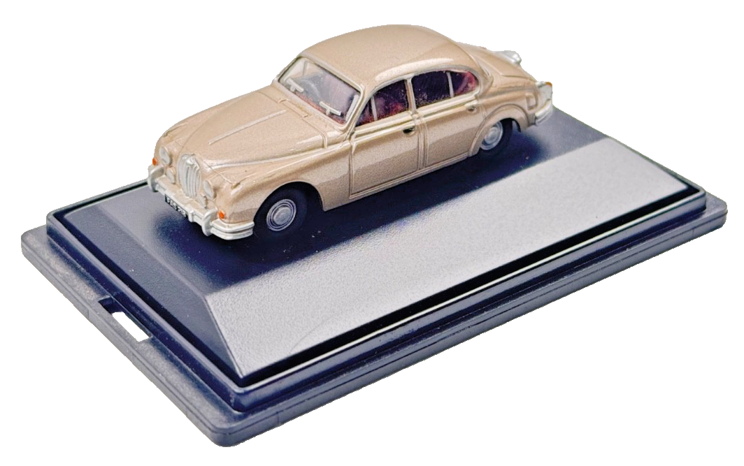 OXFORD DIECAST 1/76 SCALE - 76JAG2006 - JAGUAR MKII OPALESCENT GOLD BOXED