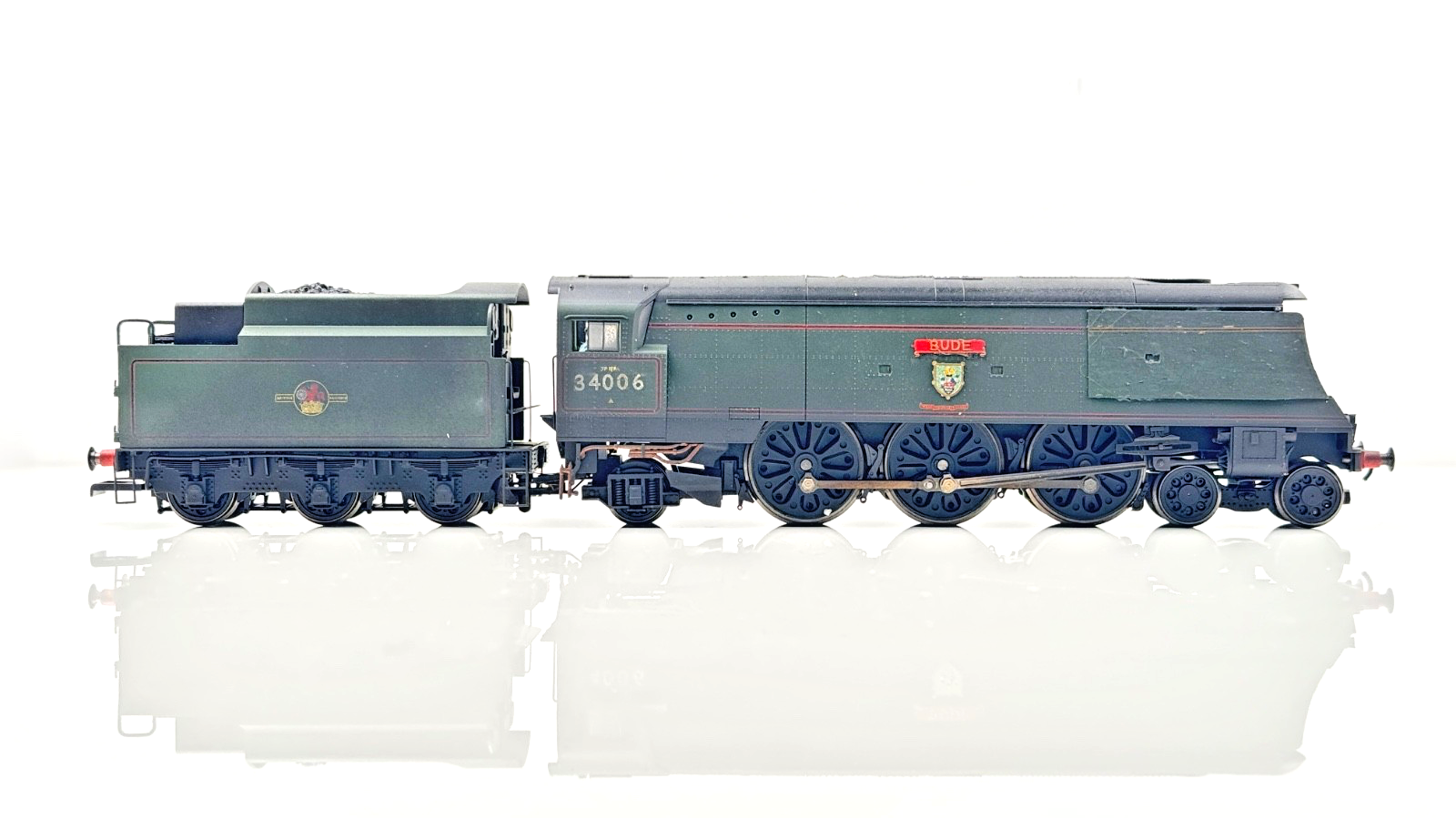HORNBY 00 GAUGE - R2218 - BR 4-6-2 WEST COUNTRY 34006 BUDE RENAMED RENUMBERED