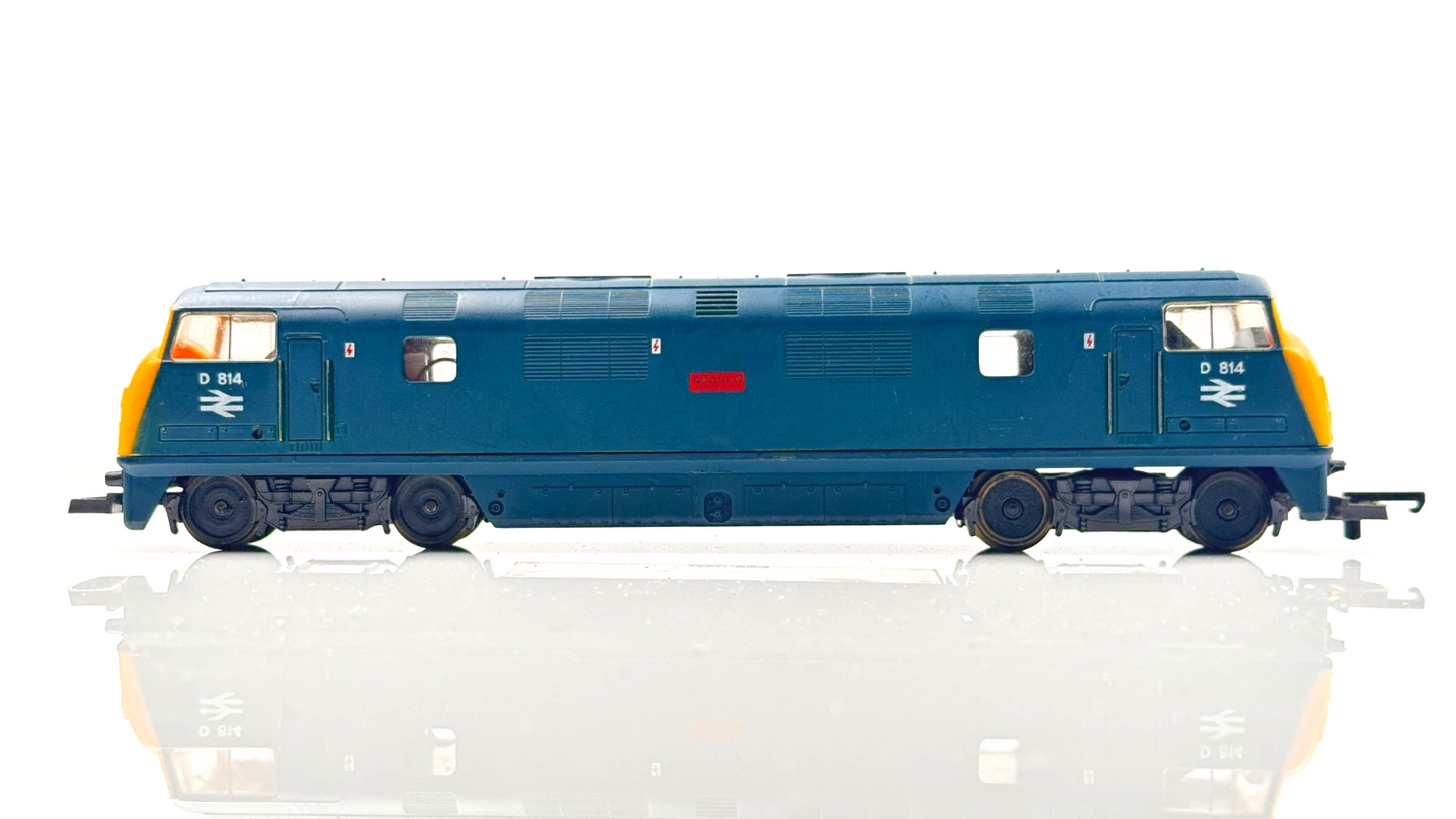 LIMA 00 GAUGE - CLASS 42 DIESEL WARSHIP BR BLUE DRAGON D814 - UNBOXED
