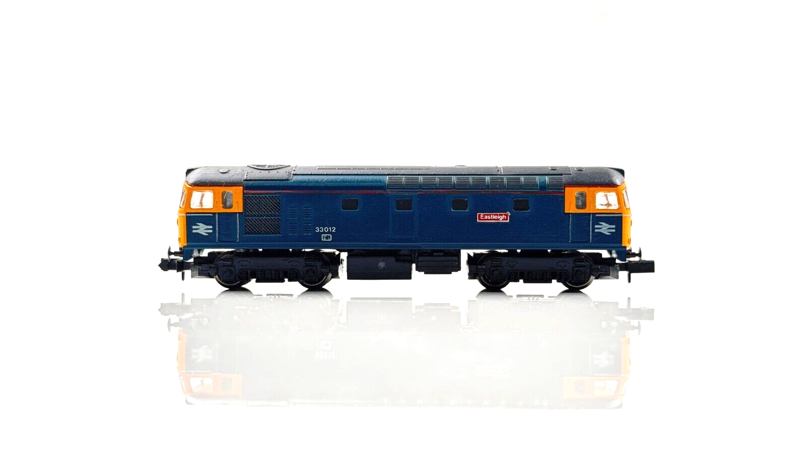 GRAHAM FARISH N GAUGE - NO.8315 - CLASS 33 DIESEL BR BLUE 'EASTLEIGH' - SPARES