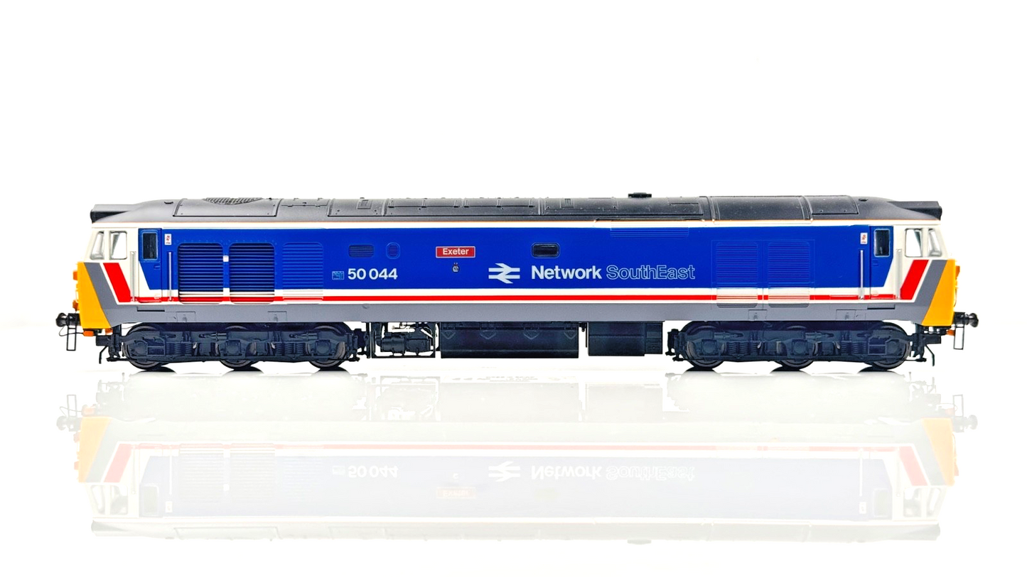 HORNBY 00 GAUGE - R30153 - CLASS 50 DIESEL 50044 NETWORK SOUTHEAST EXETER
