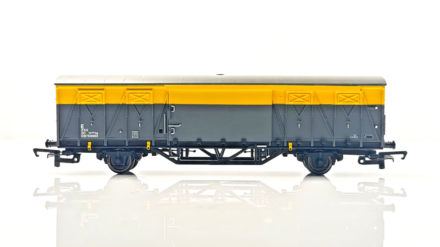 HORNBY 00 GAUGE - R6263 - RAILFREIGHT DUTCH CIVIL ENGINEERS ZSX DB768980 - UB