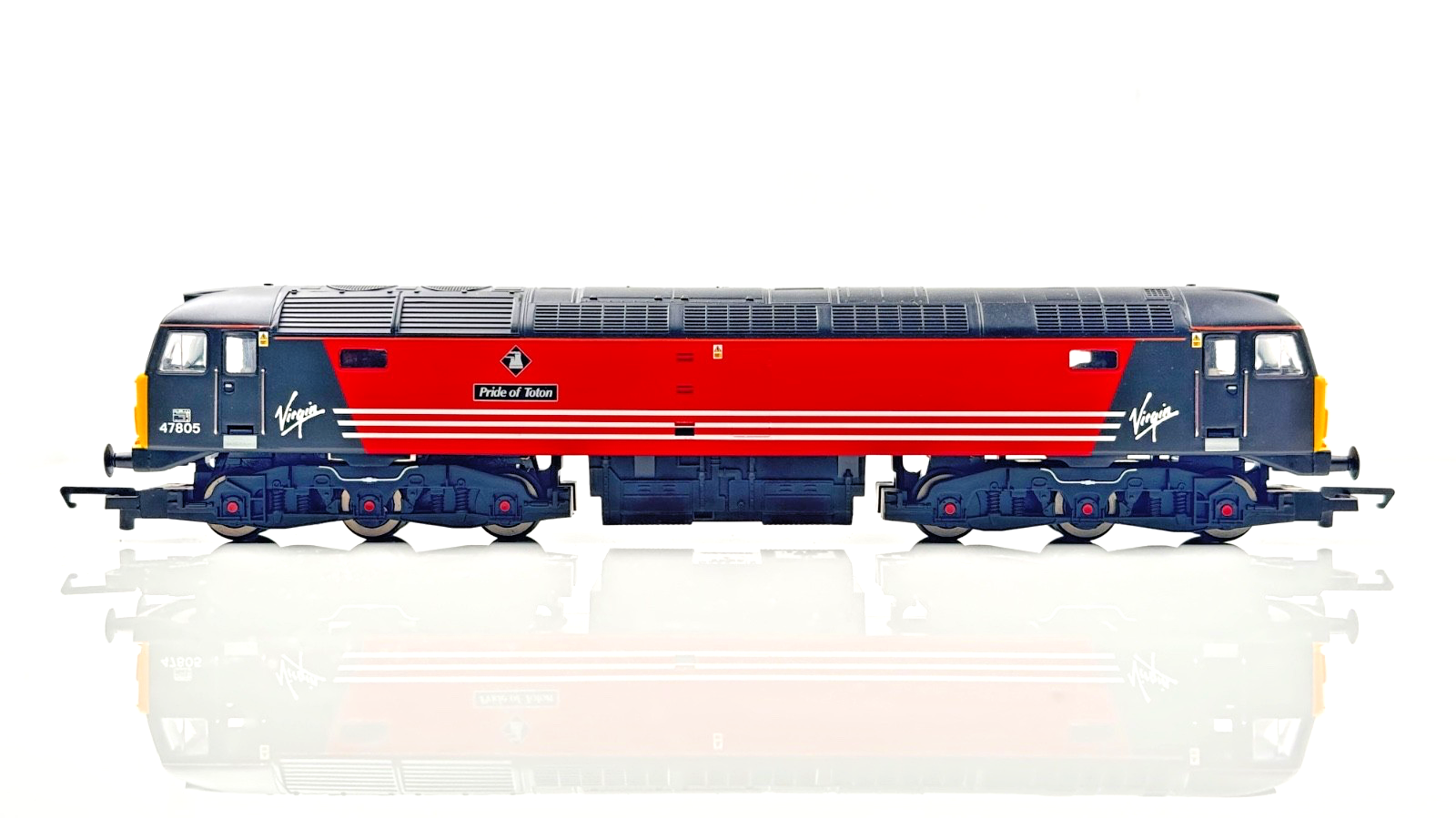 HORNBY 00 GAUGE - R2289E - CLASS 47 DIESEL 47805 VIRGIN TRAINS 'PRIDE OF TOTON'