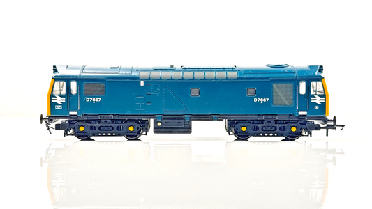 BACHMANN 00 GAUGE - 32-404 - CLASS 25/3 DIESEL D7667 BR BLUE YELLOW ENDS - BOXED