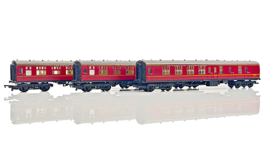 HORNBY 00 GAUGE - R2078 - RAKE OF 3 BR MAROON MK1 MID-DAY SCOT COACHES - UNBOXED